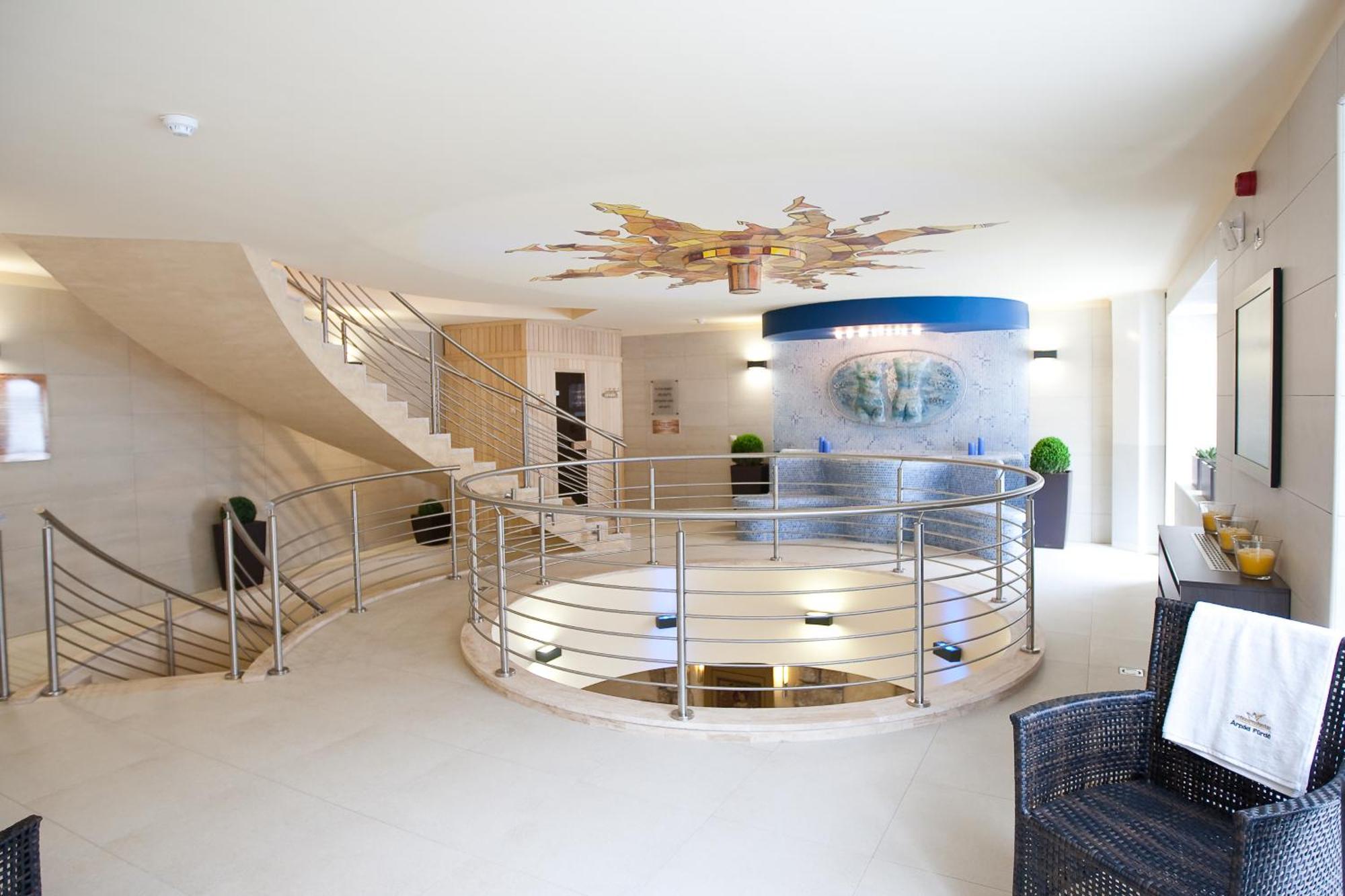 Belvaros Resort Apartman & Spa Секешфехервар Экстерьер фото